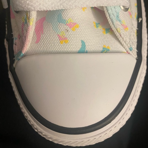 CONVERSE UNICORN CHUCK TAYLOR ALL STAR NWOT JUNIOR SIZE 5 - Picture 3 of 10